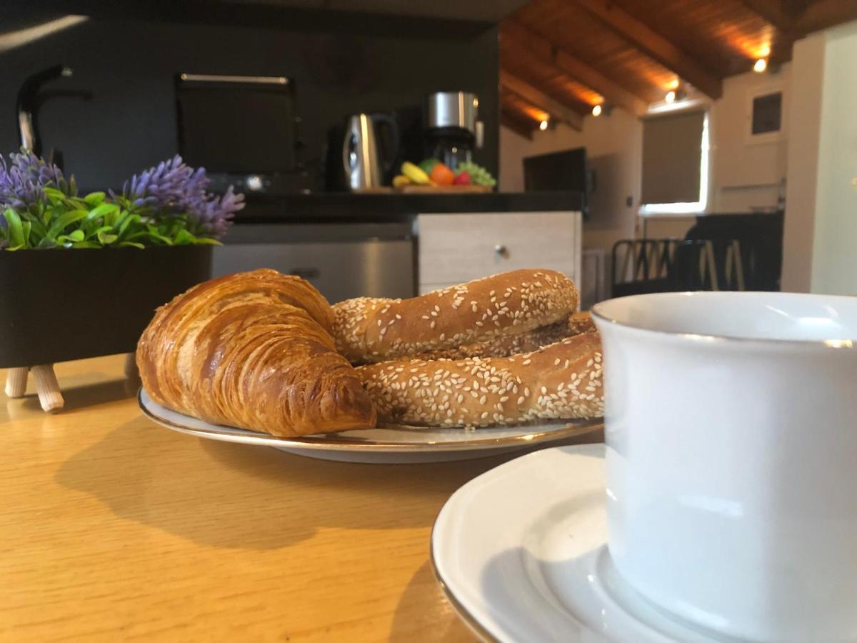 Zack's Piccolo Comfort Athens